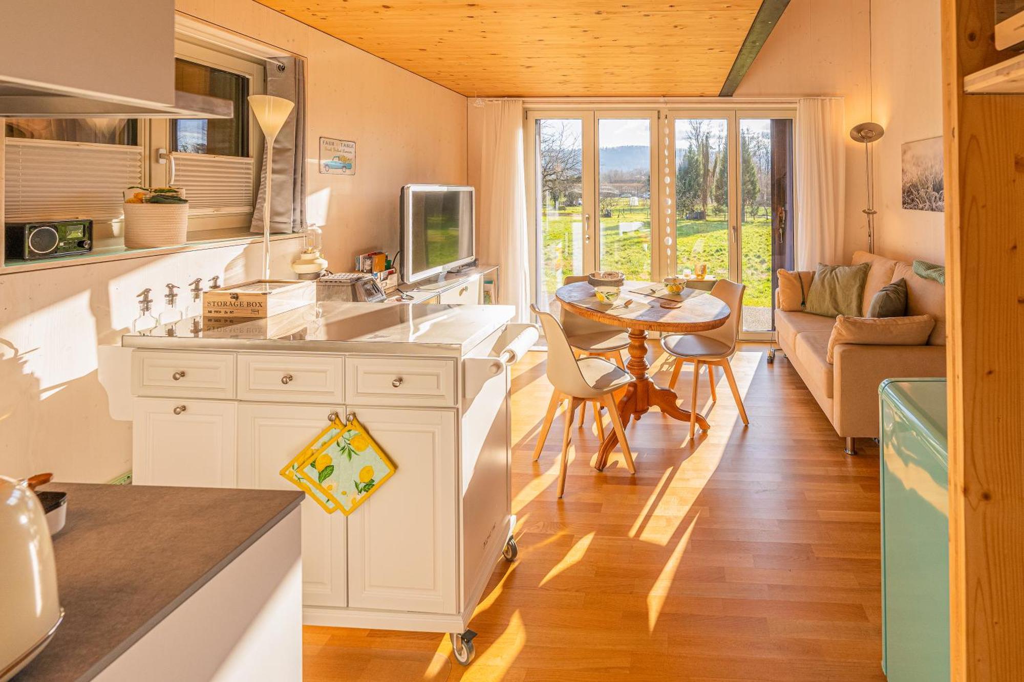 Tiny House Chez Claudine - Relaxen, Workspace, Naehe Thermen, Netflix, Free Parking & Wifi Бругг Екстер'єр фото